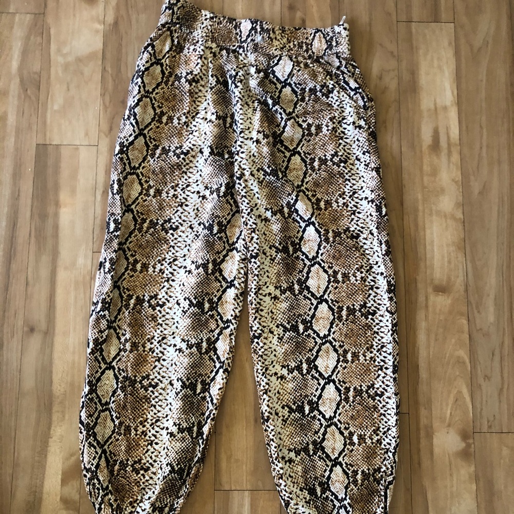 Leopard 🐆 jogger